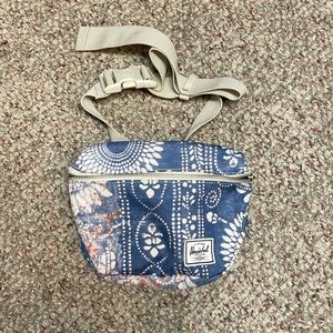 New Herschel hip bag